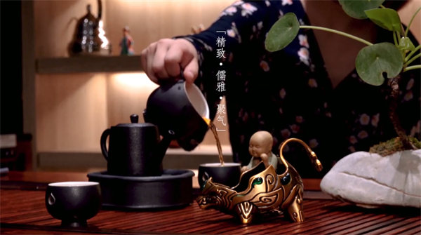 生于混沌之中，装尽天地万宝。《问道》手游混元金斗古铜摆件强势来袭！